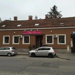 2* Frühstückspension Cafe 168
